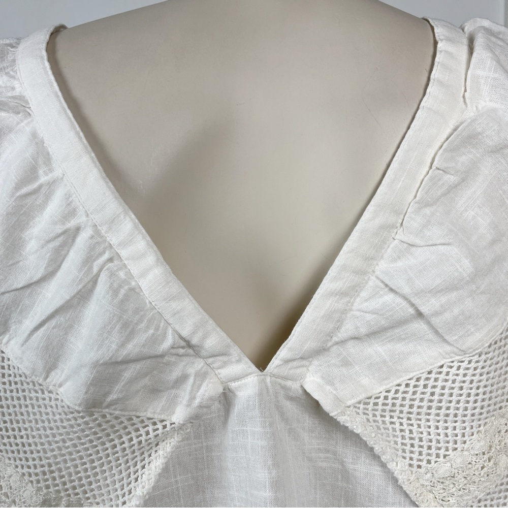 Old Navy Ivory Blouse‎ - Picture 4 of 6